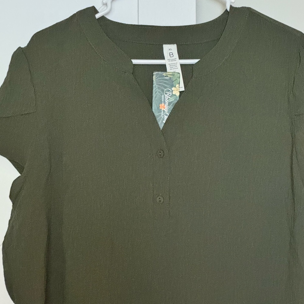 Blooming Jelly Olive Green Flutter Sleeve Blouse Size XL NWT - Picture 4 of 7